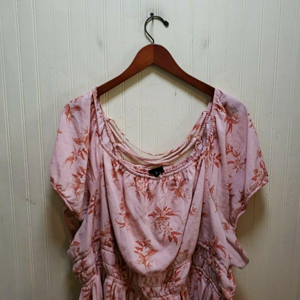 Torrid‎ Blouse Womens Plus 4 Pink Scoop Neck Short Sleeve Strappy Floral Tunic